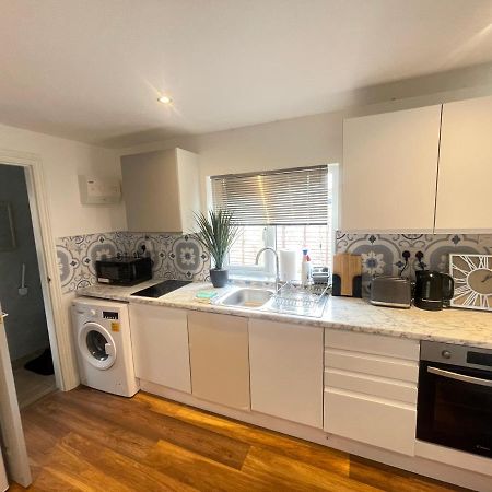 One Bedroom Annex With Private Entrance Morden  Екстериор снимка